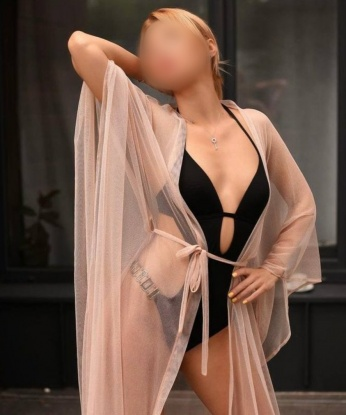 Если желаешь провести время с настоящей профессионалкой, то мы обязательно найдем общий язык. 🌟 У меня большой опыт работы и отличные отзывы моих клиентов. Фото, которые ты видишь, настоящие и проверенные. Я прекрасно разбираюсь в различных услугах, которые могут удовлетворить все твои фантазии. 😈 Встреча со мной будет приятным и незабываемым испытанием для тебя! Жду тебя в Москве, чтобы мы воплотили в жизнь все твои сокровенные желания. 👠🔥✨ 4812, 46 лет